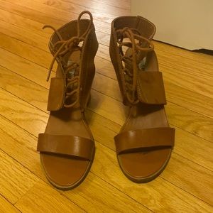 Steve Madden lace up block heel